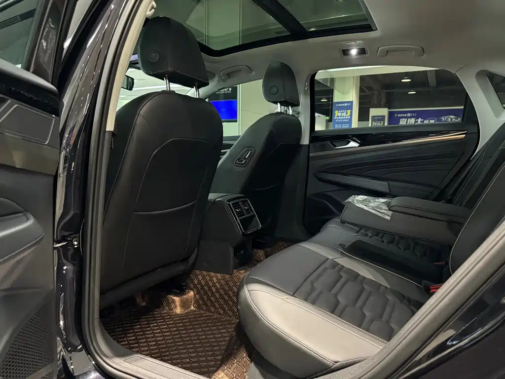 VOLKSWAGEN PASSAT 2021