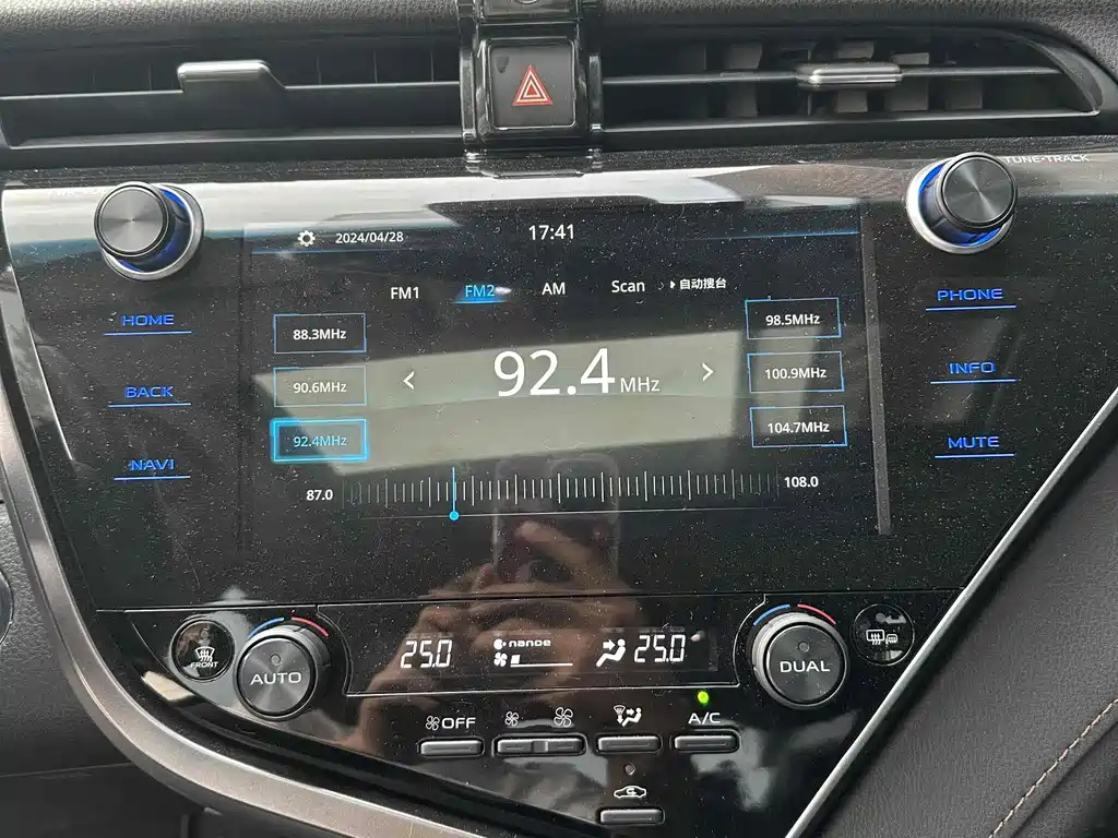 TOYOTA CAMRY 2020