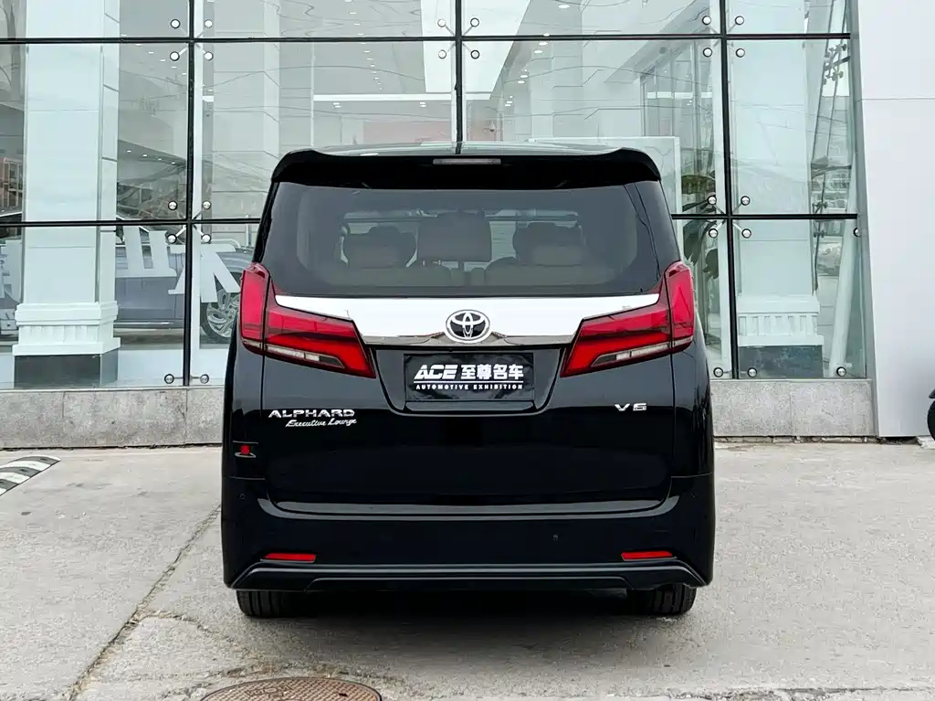 TOYOTA ALPHARD 2019