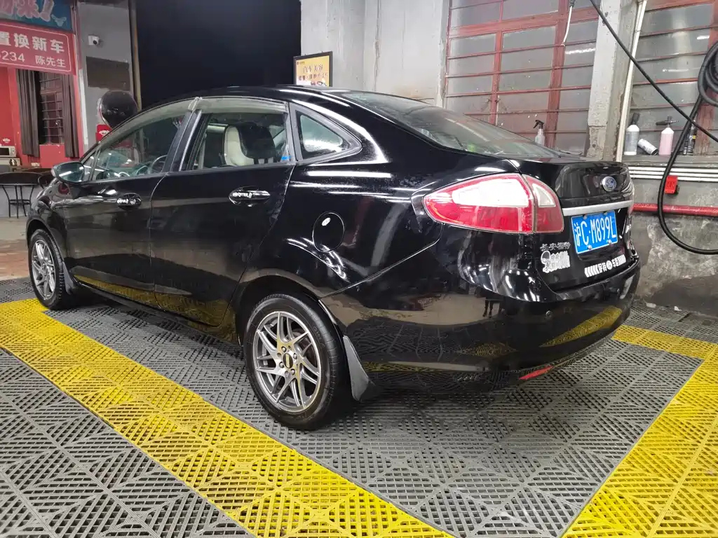 FORD FIESTA 2010