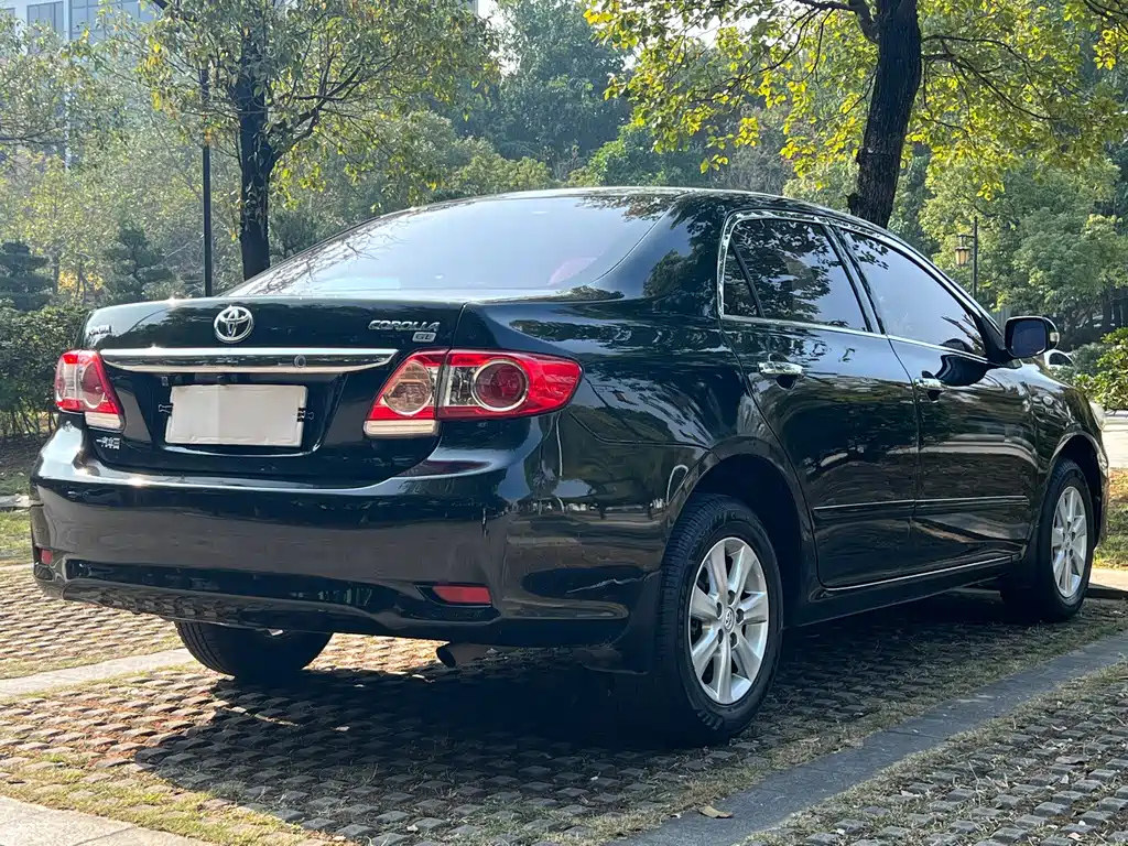 TOYOTA COROLLA 2013