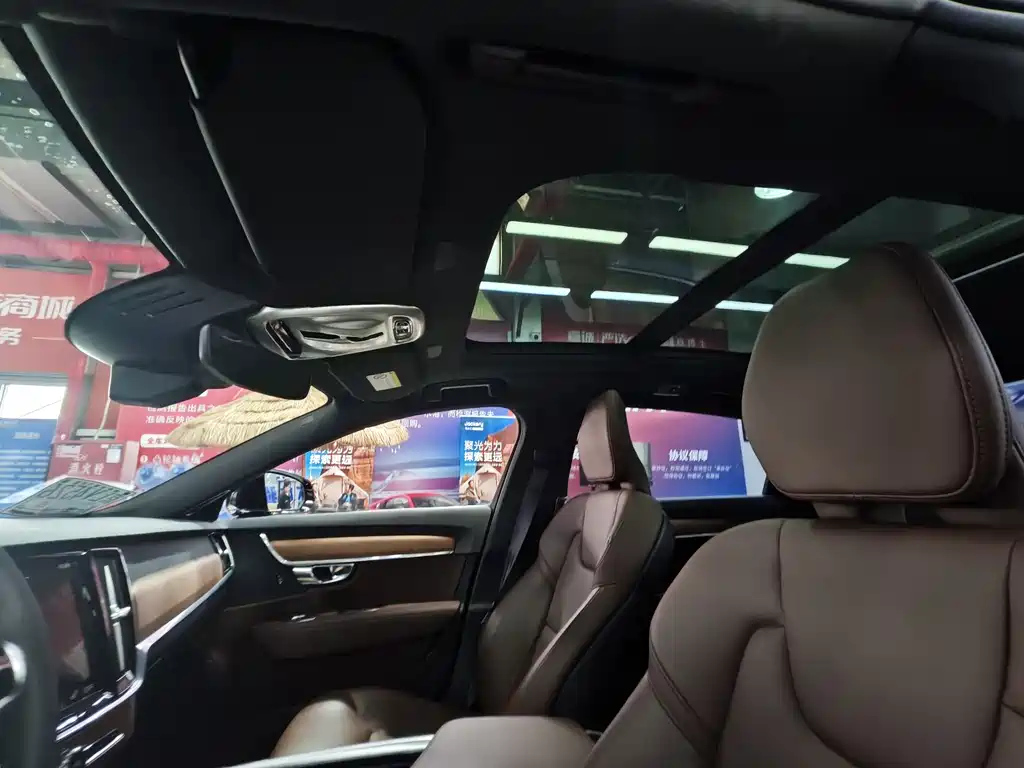 VOLVO S90 2020