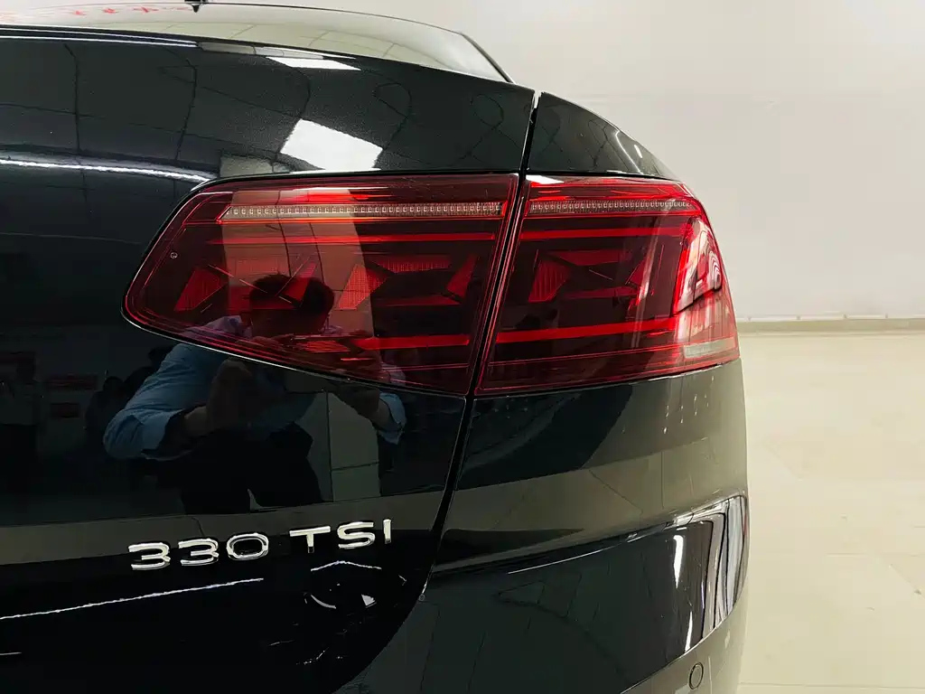 VOLKSWAGEN MAGOTAN 2024