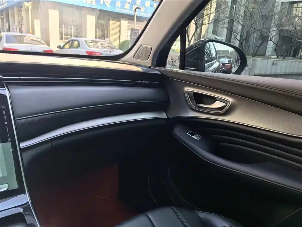 ROEWE RX5 MAX 2021