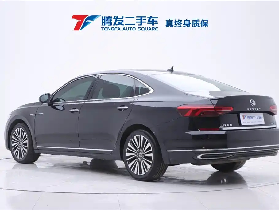 VOLKSWAGEN PASSAT 2021