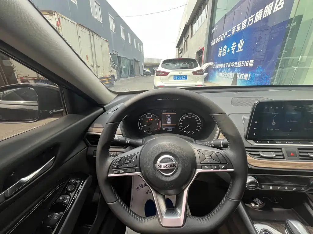 NISSAN TEANA 2021