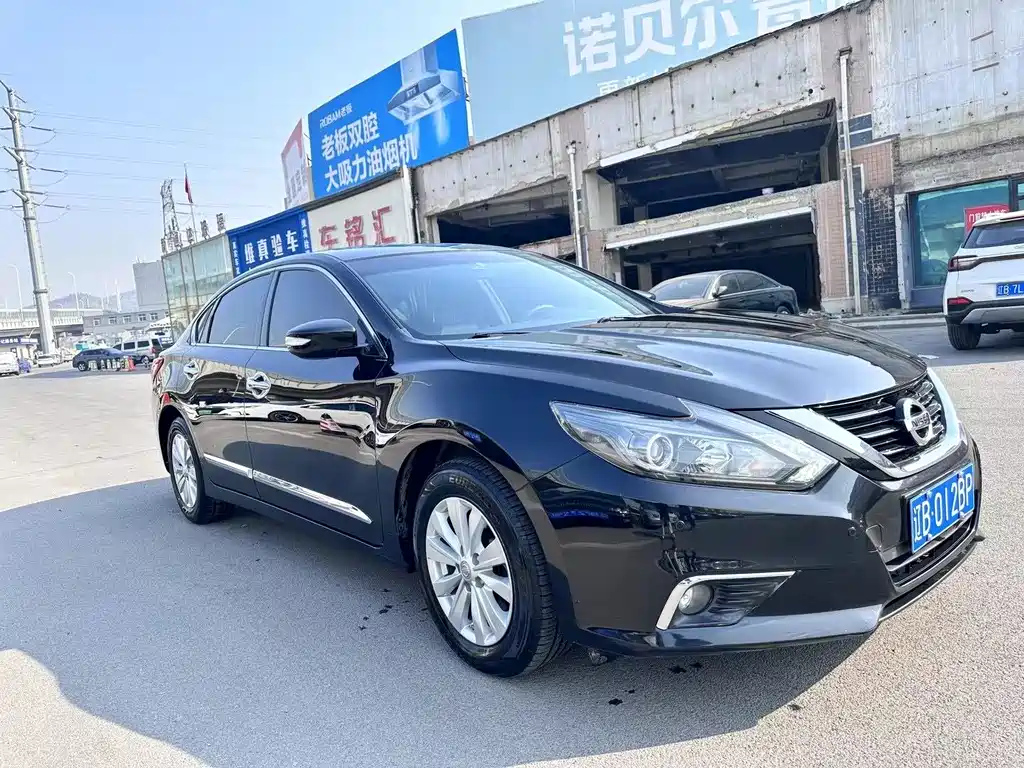 NISSAN TEANA 2018