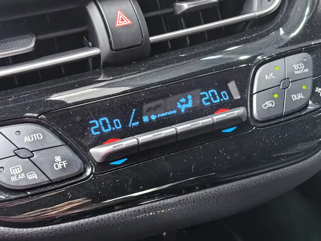 TOYOTA IZOA 2018