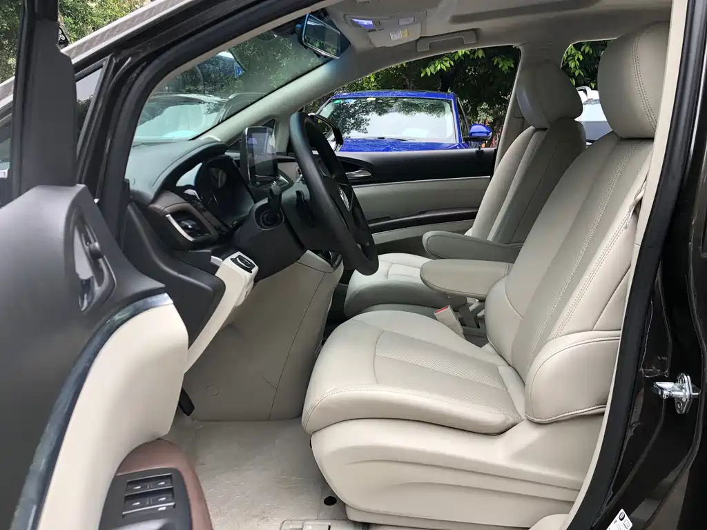 BUICK GL8 2021