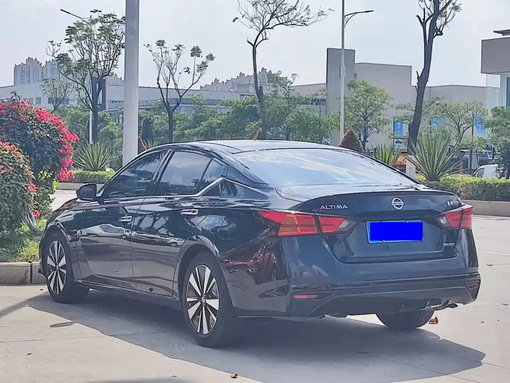 NISSAN TEANA 2021
