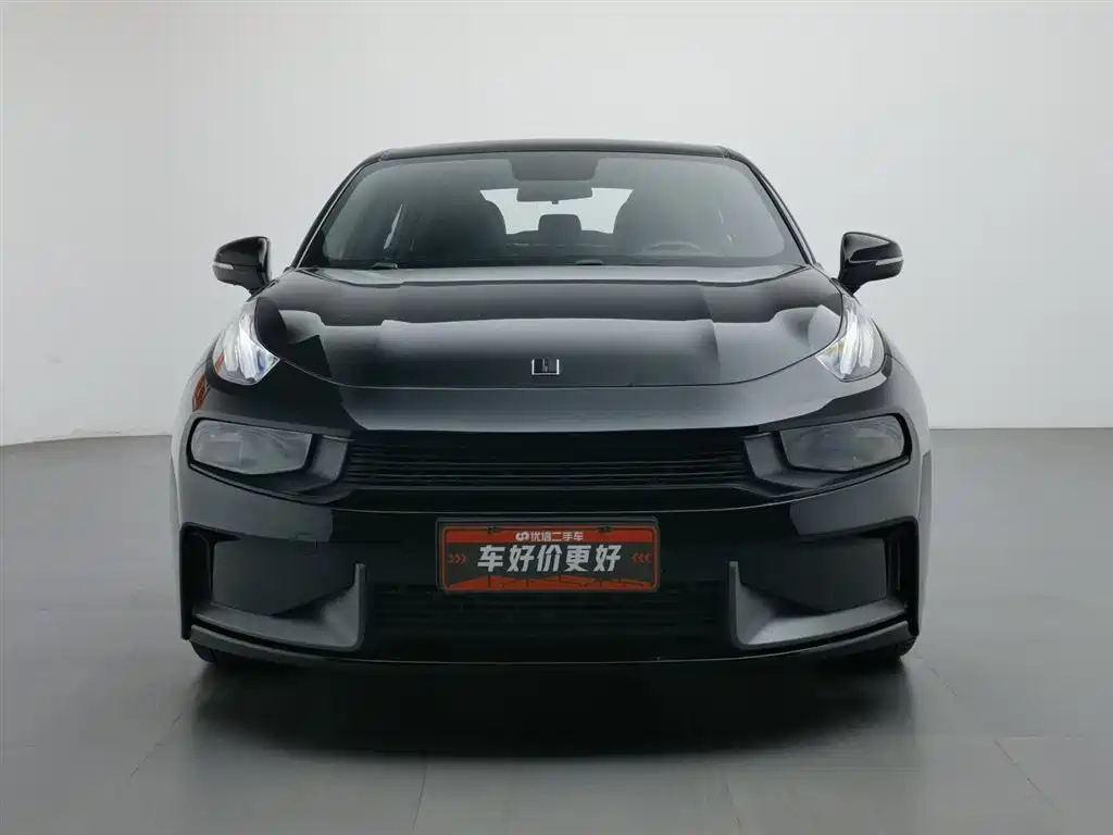 LYNK&CO 03 2020