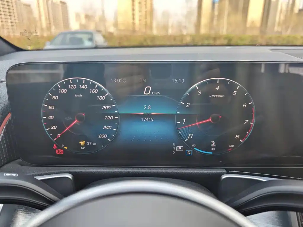 MERCEDES BENZ GLB 2022