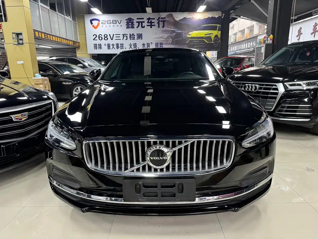 VOLVO S90 2022