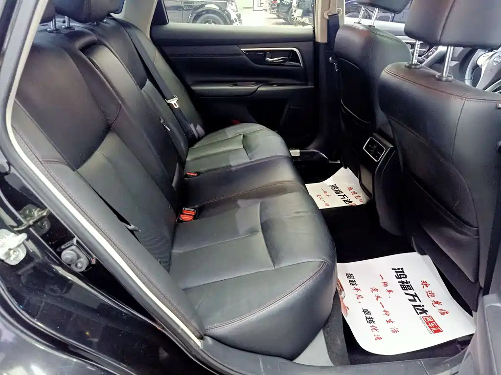 NISSAN TEANA 2018