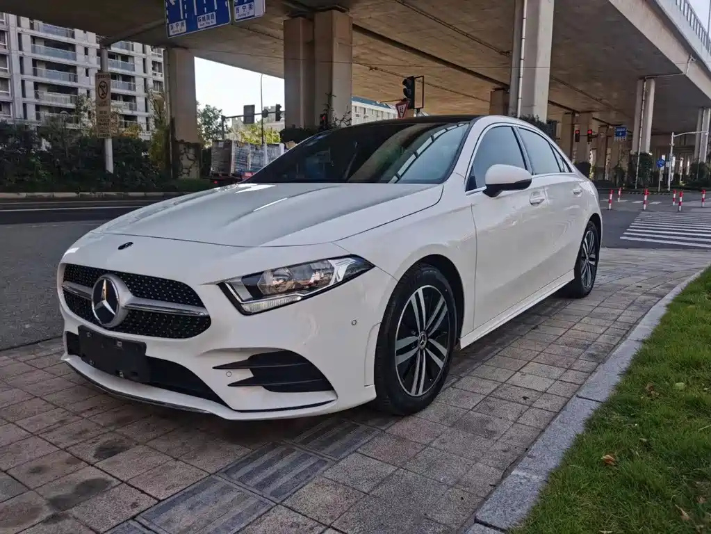MERCEDES BENZ A-CLASS 2020
