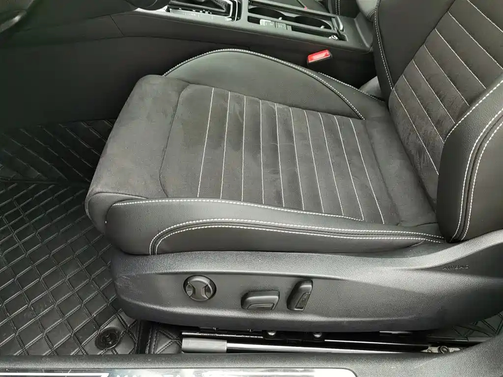 VOLKSWAGEN MAGOTAN 2022