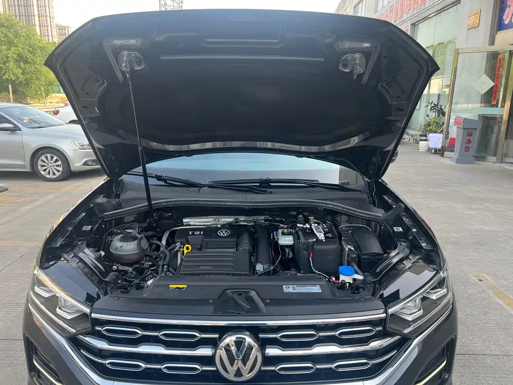 VOLKSWAGEN TAYRON 2020