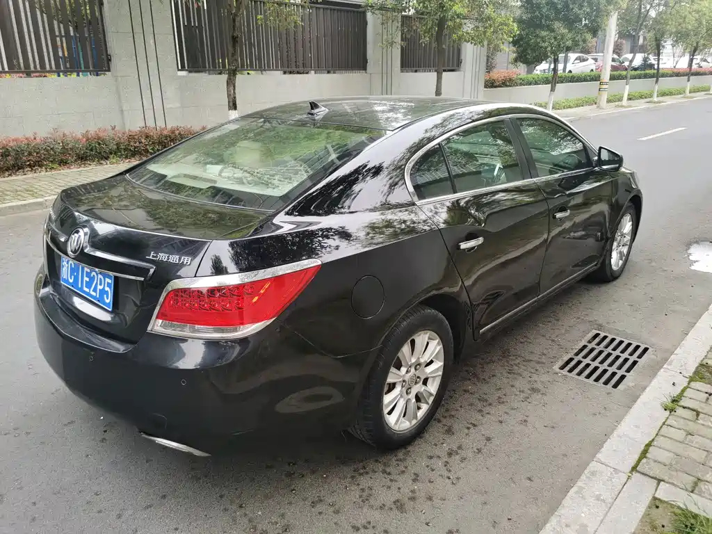 BUICK LACROSSE 2012