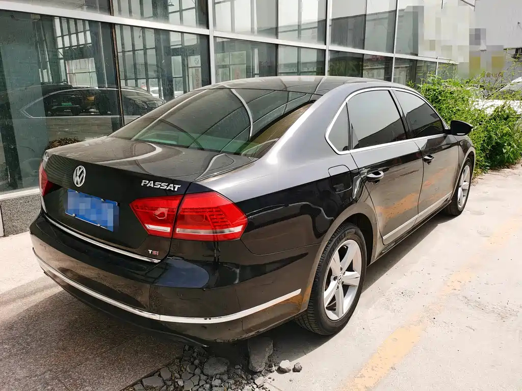 VOLKSWAGEN PASSAT 2015