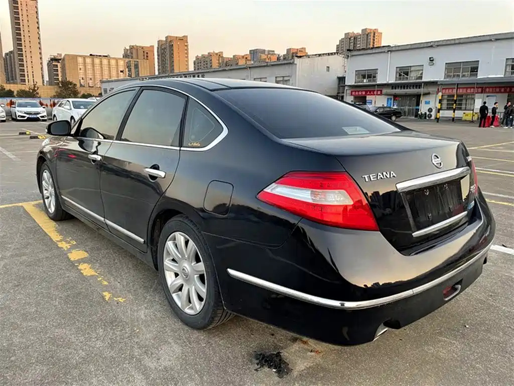 NISSAN TEANA 2009