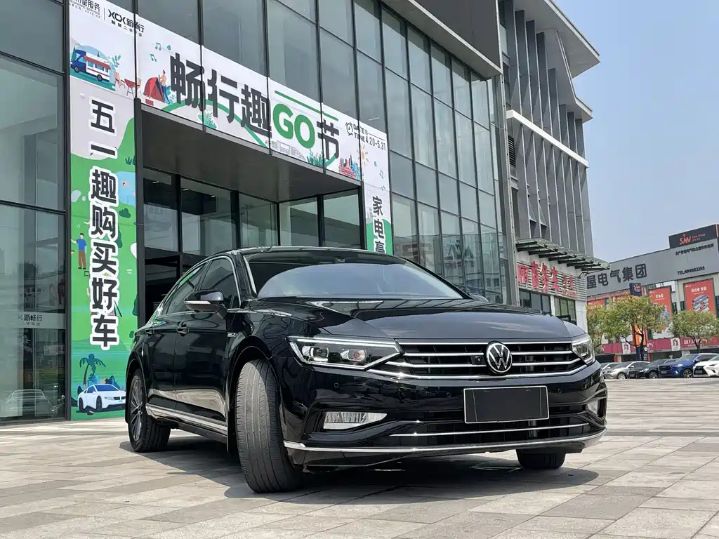 VOLKSWAGEN MAGOTAN 2021