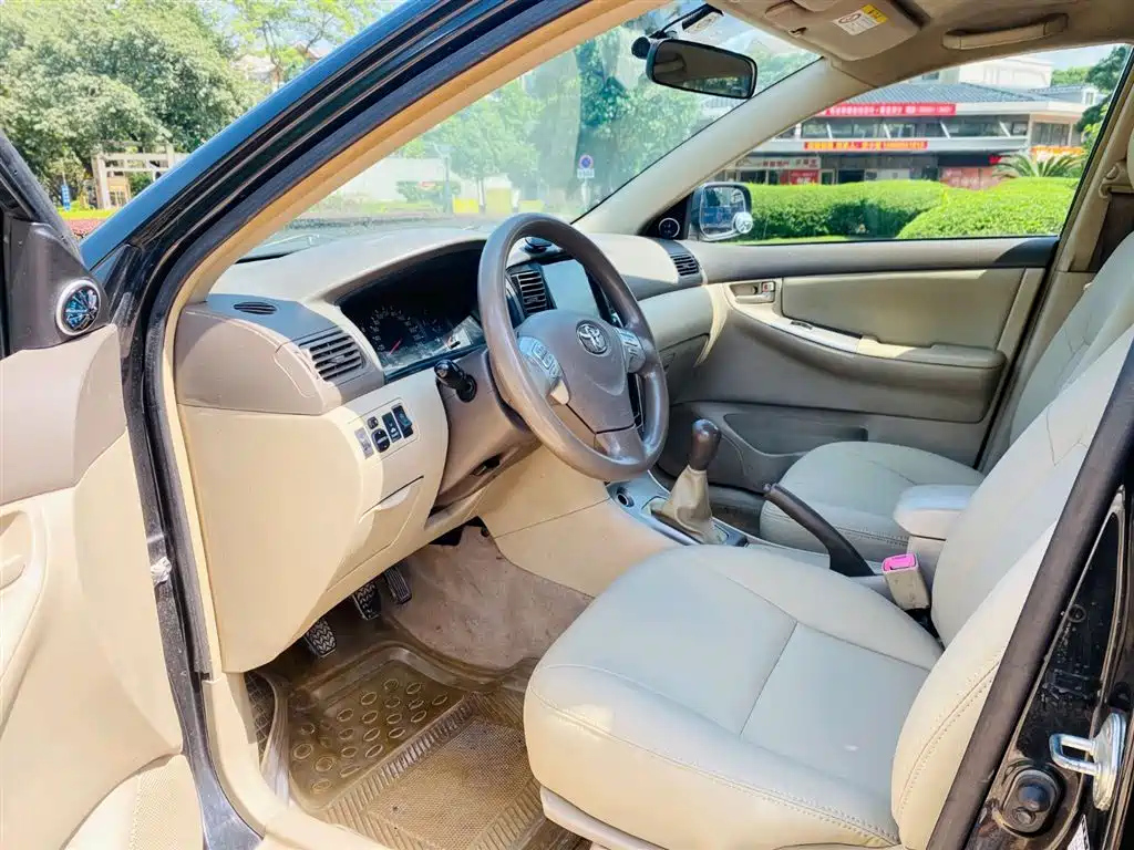 TOYOTA COROLLA 2012
