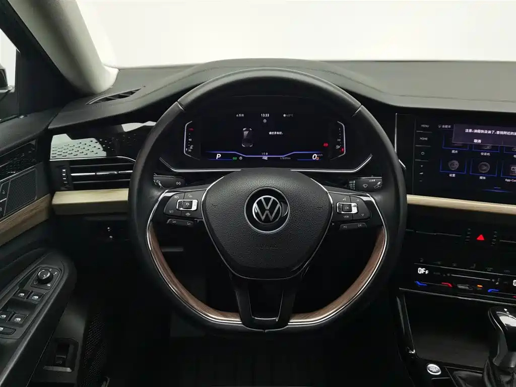 VOLKSWAGEN PASSAT 2021