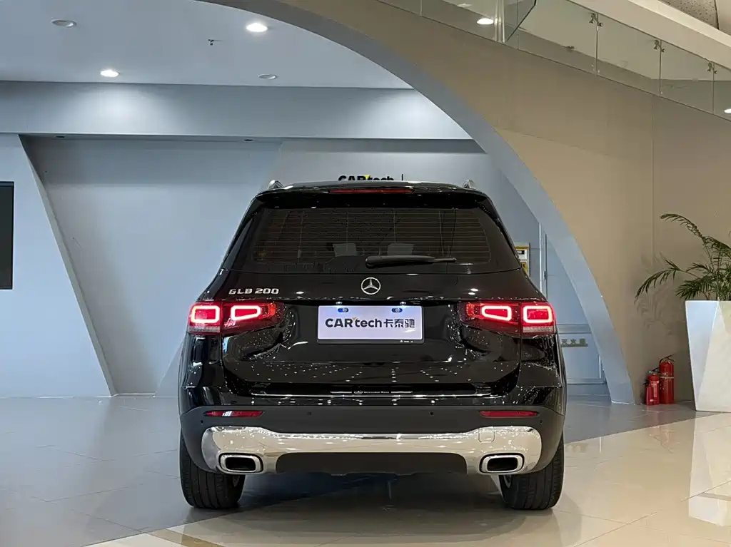 MERCEDES BENZ GLB 2021