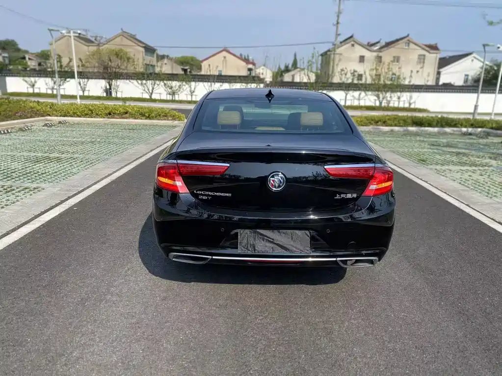 BUICK LACROSSE 2018