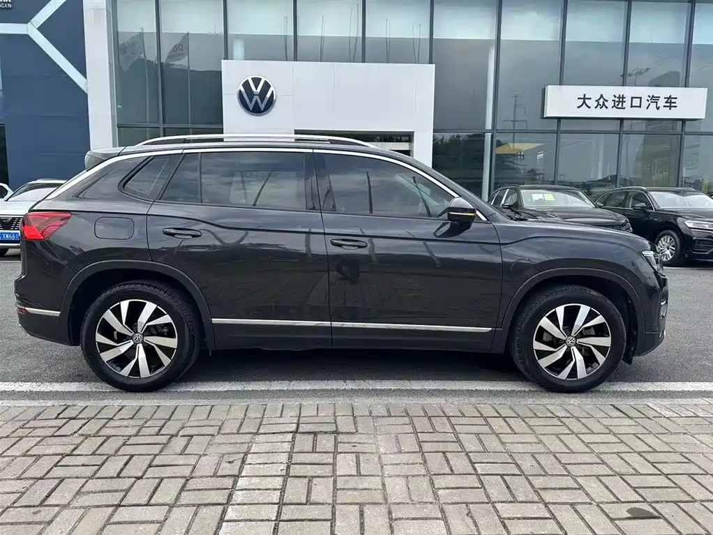 VOLKSWAGEN TAYRON 2020