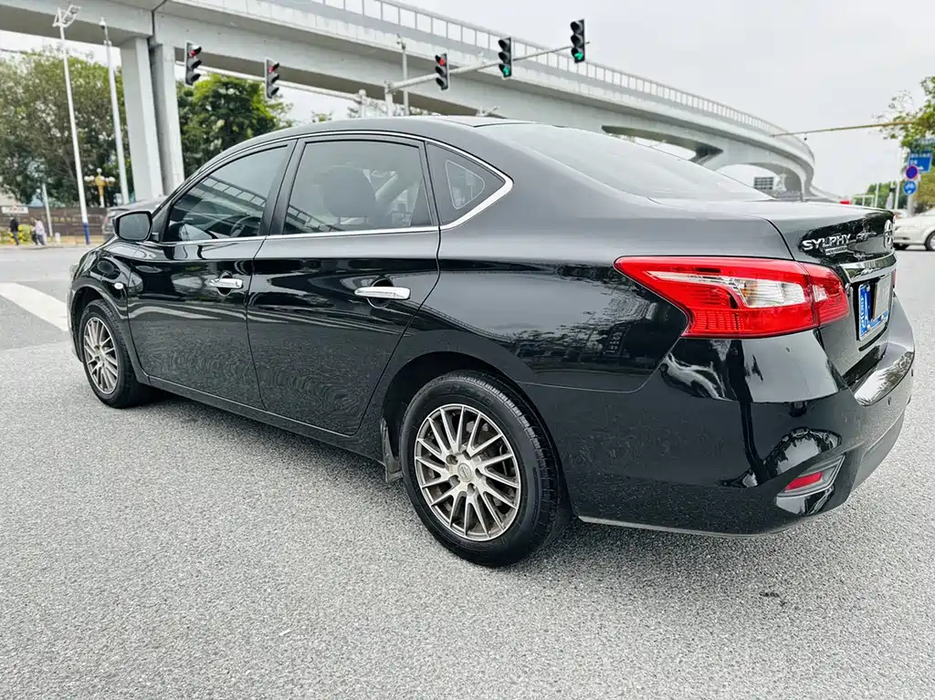 NISSAN SYLPHY 2021