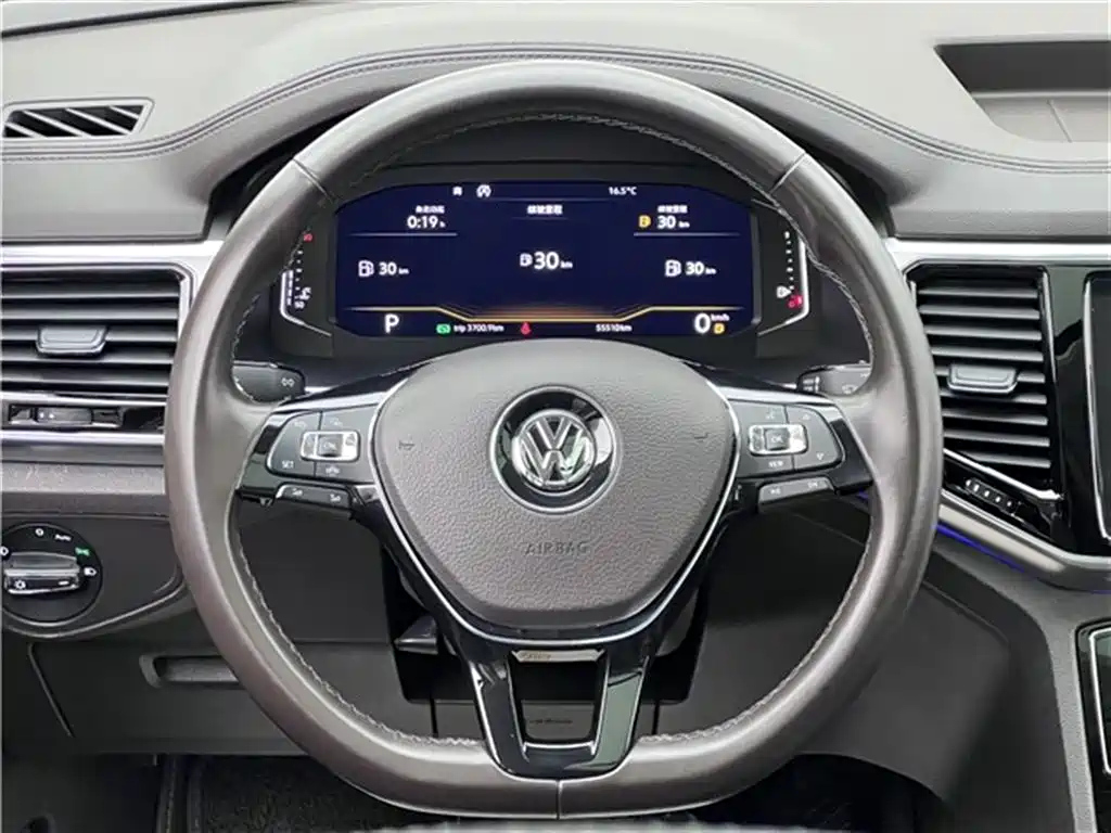 VOLKSWAGEN TOURAN 2020