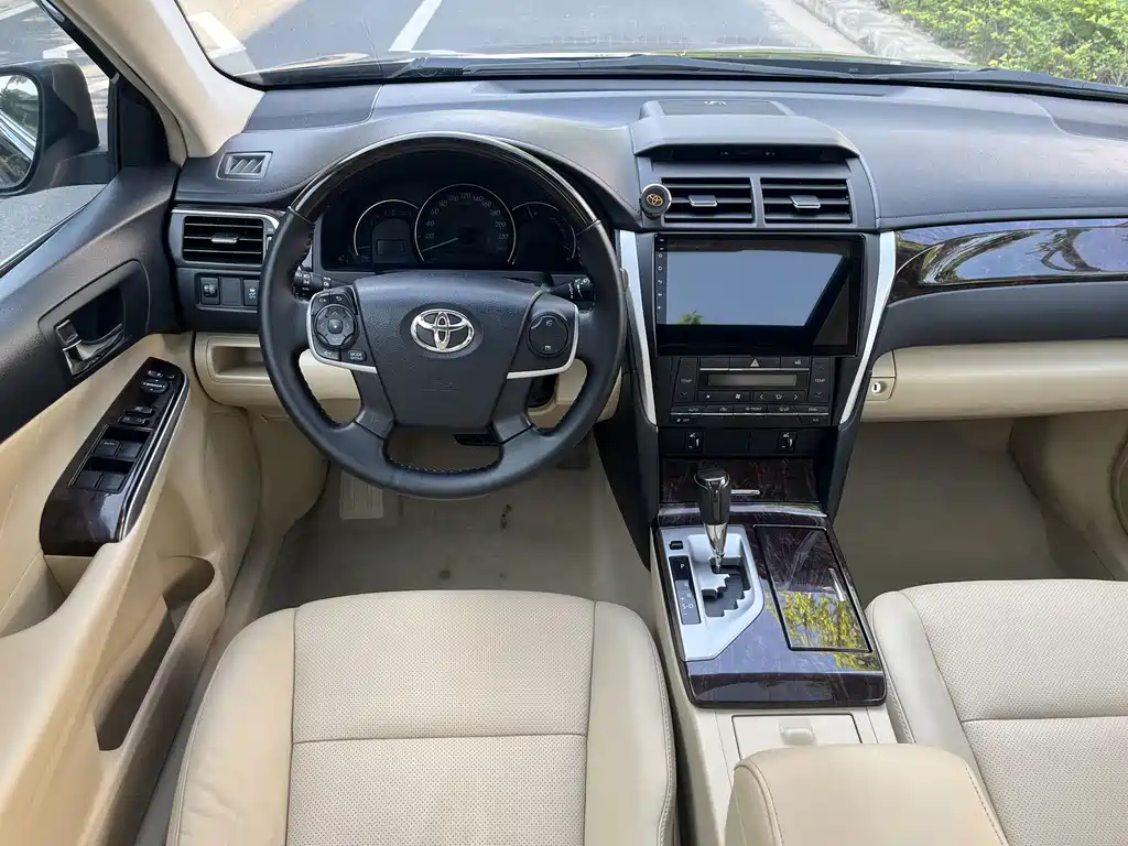 TOYOTA CAMRY 2016
