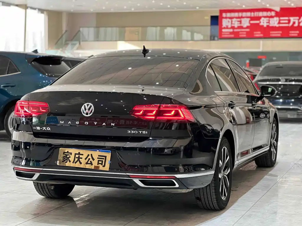 VOLKSWAGEN MAGOTAN 2020