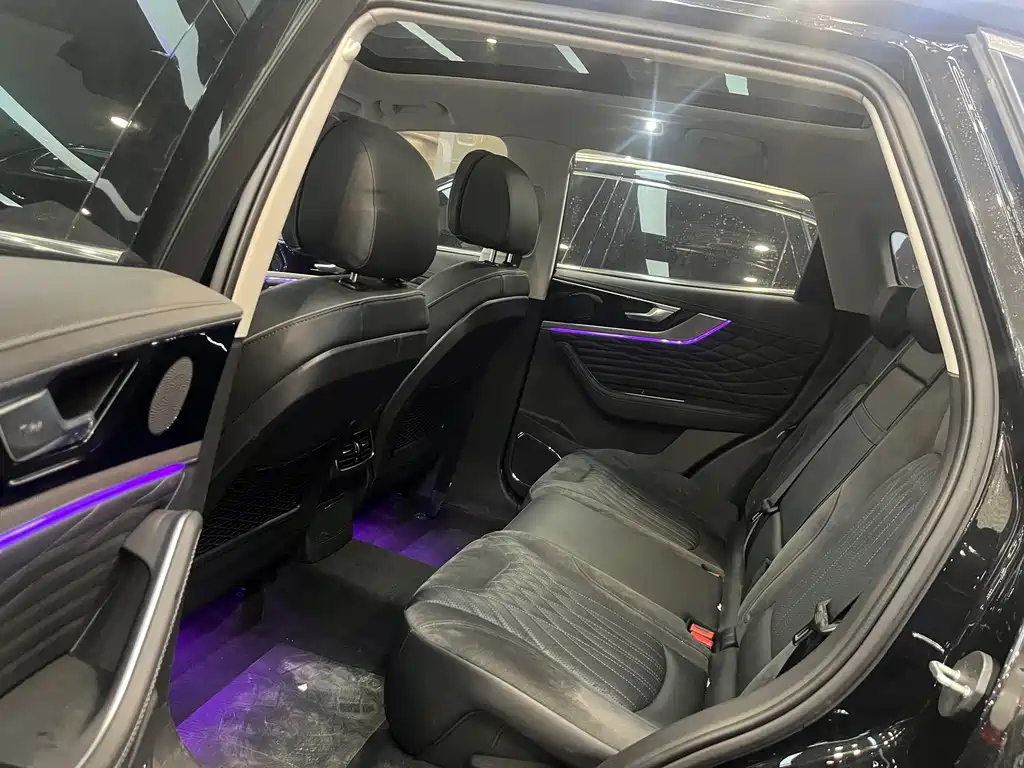 HONGQI HS5 2023