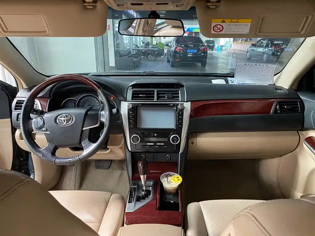 TOYOTA CAMRY 2013