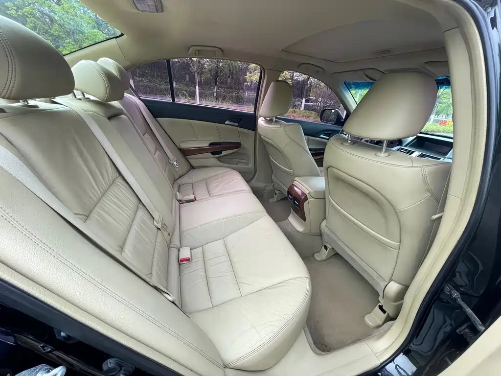 HONDA ACCORD 2011