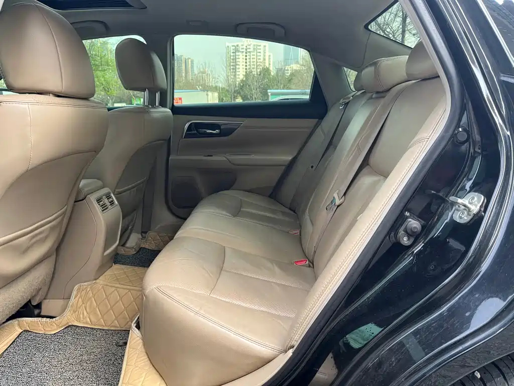 NISSAN TEANA 2018