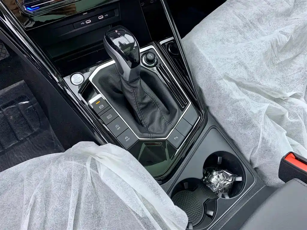VOLKSWAGEN TAYRON 2024