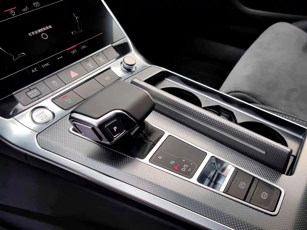 AUDI A6L 2020