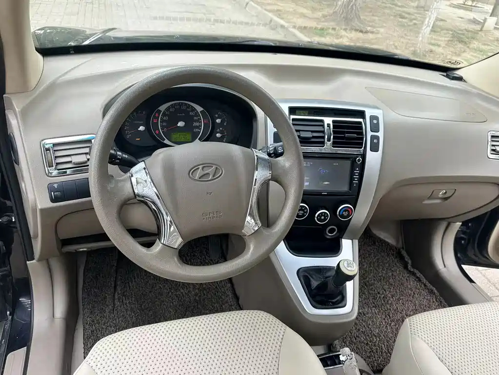 HYUNDAI TUCSON 2010