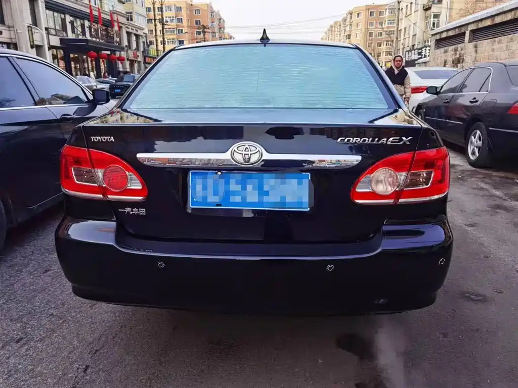 TOYOTA COROLLA 2010