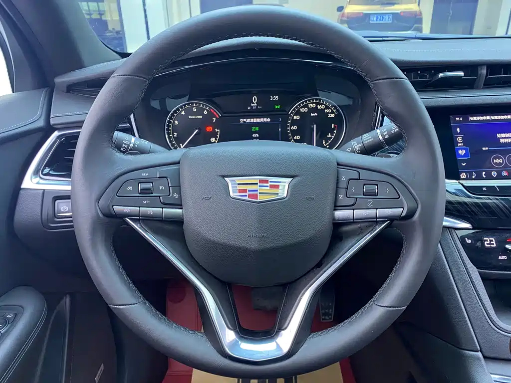 CADILLAC XT6 2022