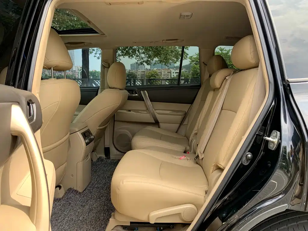 TOYOTA HIGHLANDER 2009