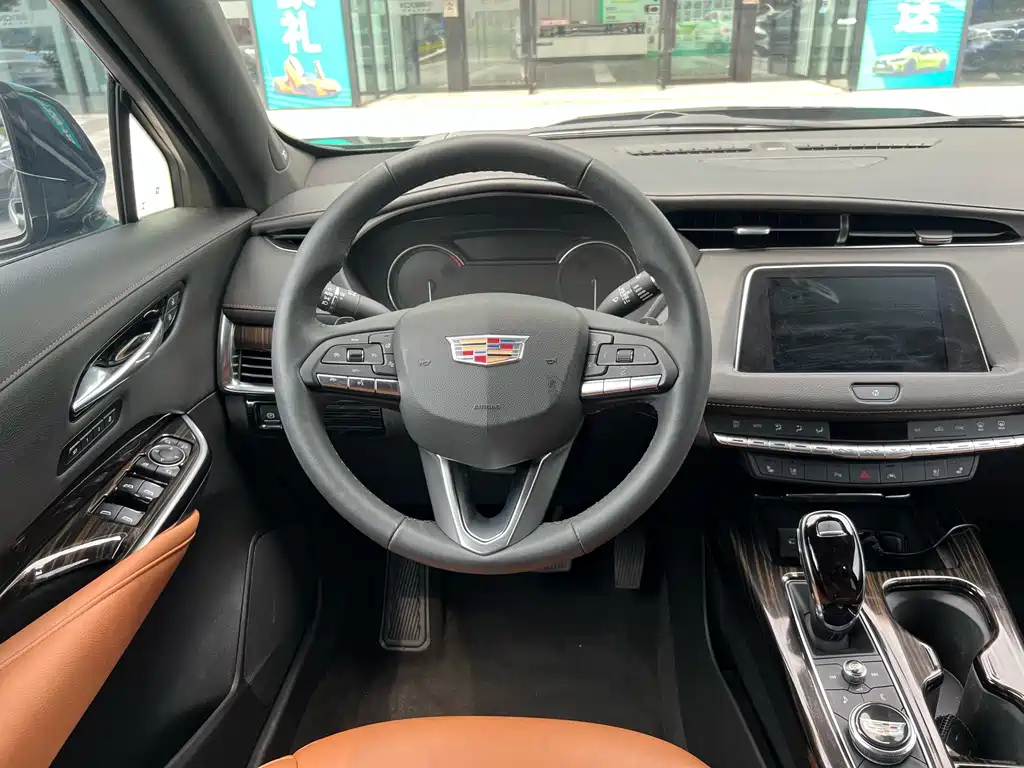 CADILLAC XT4 2022