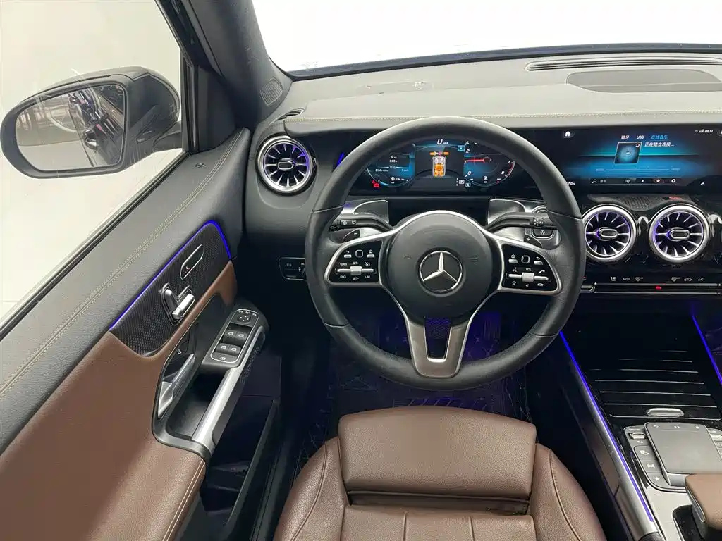 MERCEDES BENZ GLB 2021