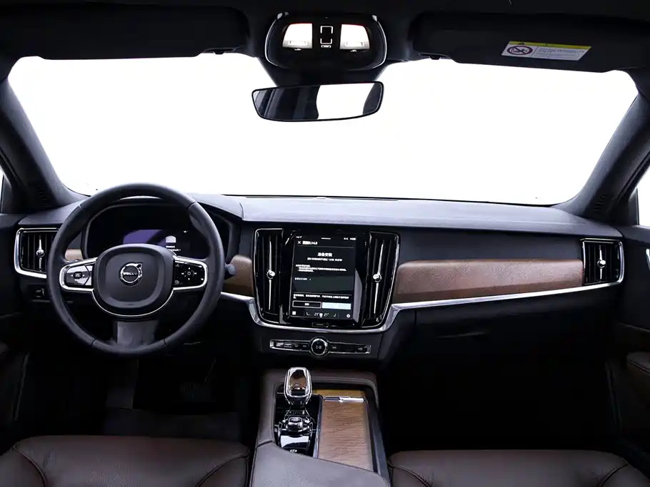 VOLVO S90 2021