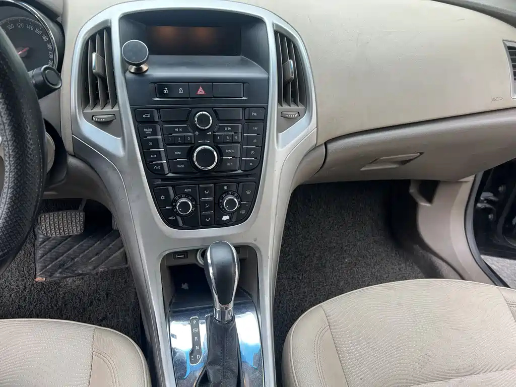 BUICK EXCELLE 2012