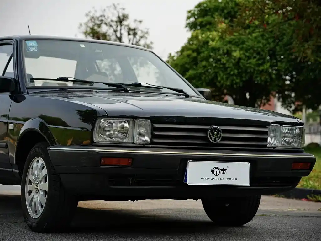 VOLKSWAGEN SANTANA CLASSIC 2010