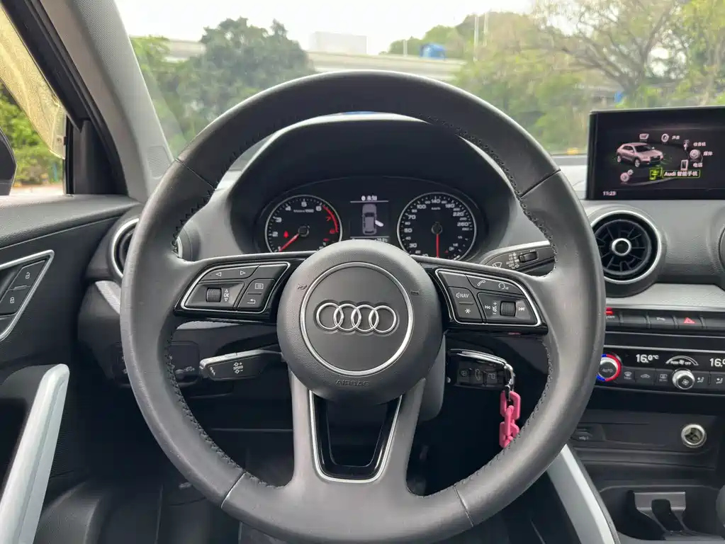 AUDI Q2L 2018